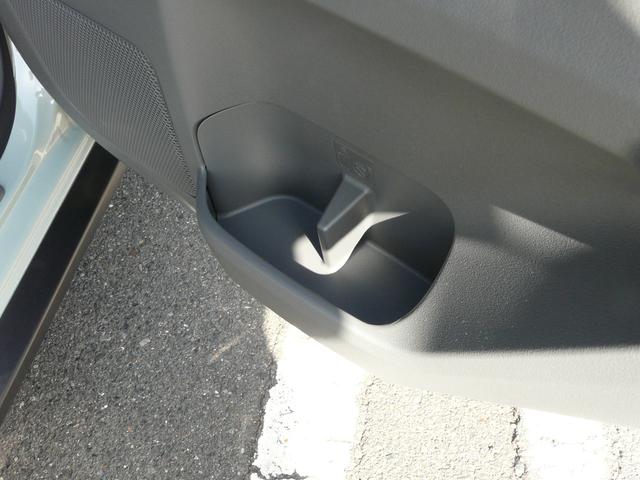 タフトＧアルミホイール　セキュリテイスモークガラス　キーフリーシステム　走行距離１．７６４ｋｍ（福岡県）の中古車