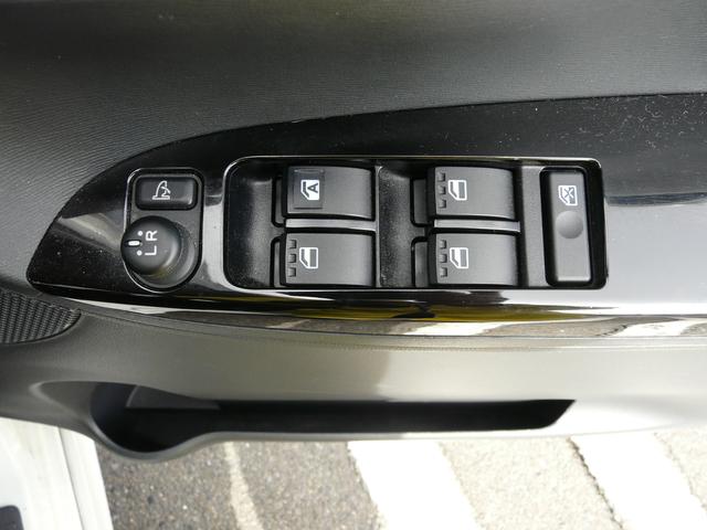 タントカスタムＲＳ　トップエディションＳＡアルミホイール　セキュリティアラーム　スモークガラス　走行距離１２４．２７９ｋｍ（福岡県）の中古車