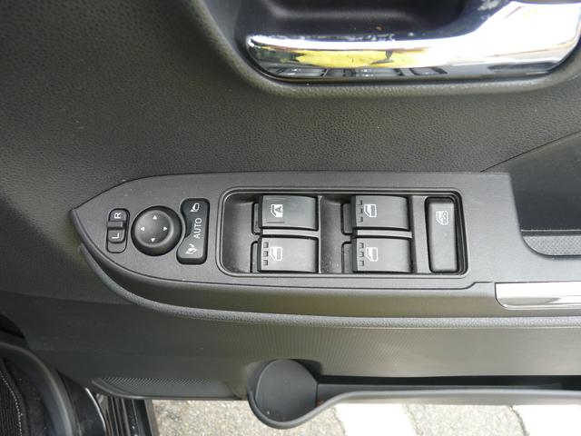 タントカスタムＸアルミホイール　スモークガラス　セキュリティアラーム　キーフリーシステム　走行距離１５．８５５ｋｍ（福岡県）の中古車