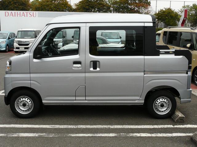 ハイゼットカーゴデッキバンL走行距離7km(福岡県)の中古車