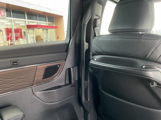 アルファードハイブリッドエグゼクティブラウンジハイブリッド　２．５　エグゼクティブラウンジ　プラチナホワイトパール（福岡県）の中古車