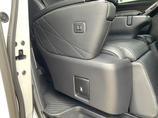 アルファードハイブリッドエグゼクティブラウンジハイブリッド　２．５　エグゼクティブラウンジ　プラチナホワイトパール（福岡県）の中古車