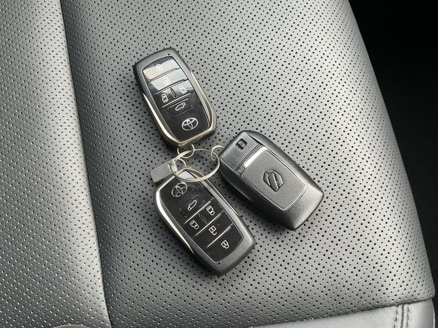 アルファードハイブリッドエグゼクティブラウンジハイブリッド　２．５　エグゼクティブラウンジ　プラチナホワイトパール（福岡県）の中古車