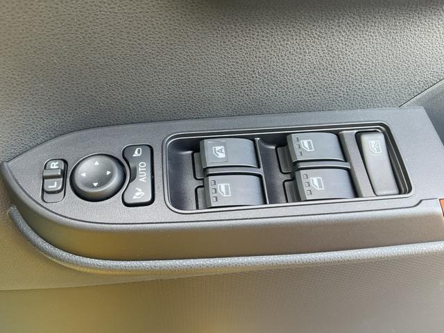 タントファンクロスターボ衝突回避支援ブレーキ・両側電動スライドドア(福岡県)の中古車