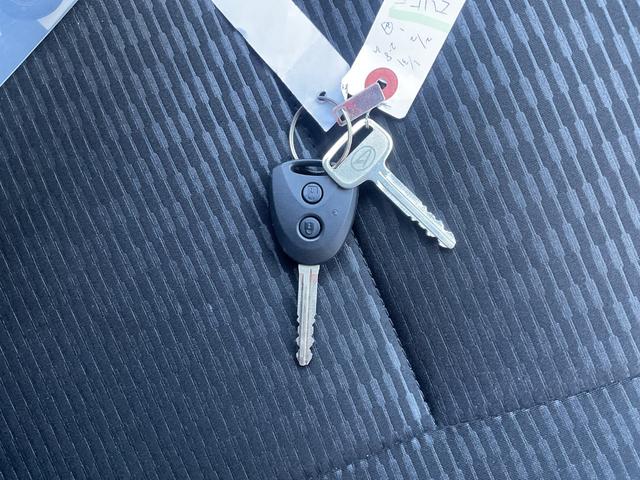 ハイゼットカーゴＤＸデラックス　ＣＶＴ　両側スライドドア　キーレス（福岡県）の中古車