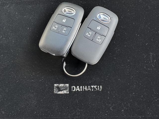 ムーヴキャンバスストライプスＧ令和５年式　衝突低減ブレーキ　弊社デモカーＵＰ車　オーディオレス　シートヒーター（福岡県）の中古車