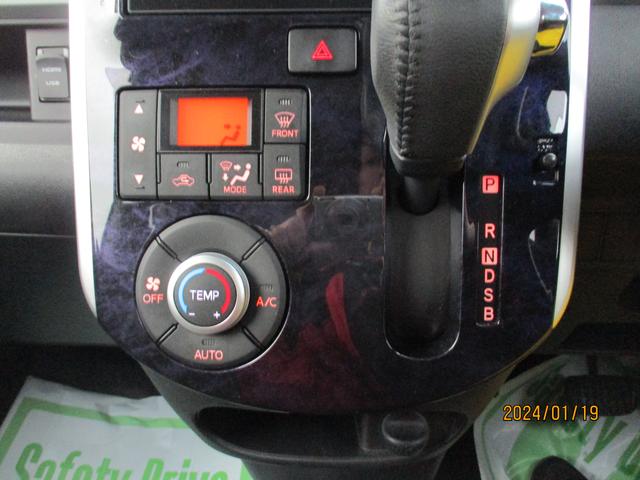 タントカスタムＲＳ　トップエディションＶＳ　ＳＡIIIＲ１年式　パノラマモニター　純正ナビ　ドライブレコーダー　ＥＴＣ　３９．６０１ｋｍ（福岡県）の中古車