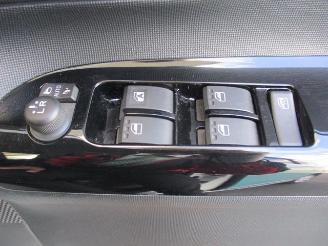 ムーヴキャンバスＧブラックインテリアリミテッド　ＳＡIIIＲ１年式　純正ナビ　ドラレコ　ＥＴＣ　パノラマモニター　１１，８３２ｋｍ（福岡県）の中古車