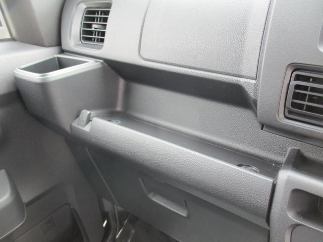 ハイゼットカーゴＤＸＲ７年式　ハイゼットカーゴ　２９３９ｋｍ（福岡県）の中古車