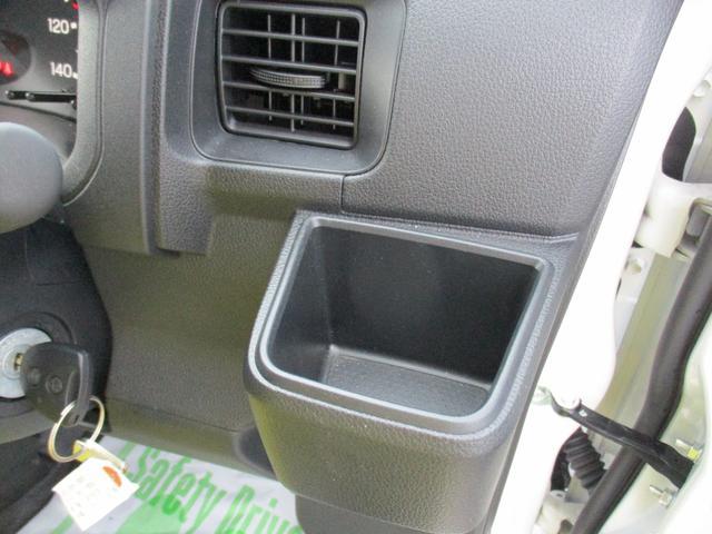 ハイゼットカーゴＤＸＲ７年式　２．７１９キロ（福岡県）の中古車