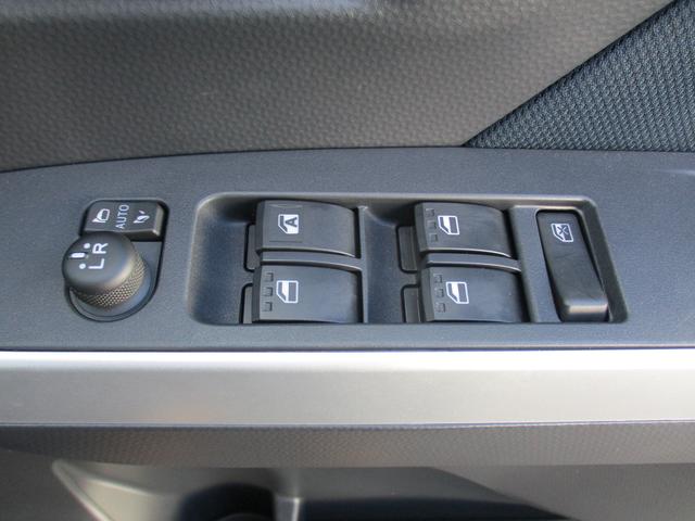 トールカスタムＧＲ５年式　社有車ＵＰ　３４６ｋｍ（福岡県）の中古車