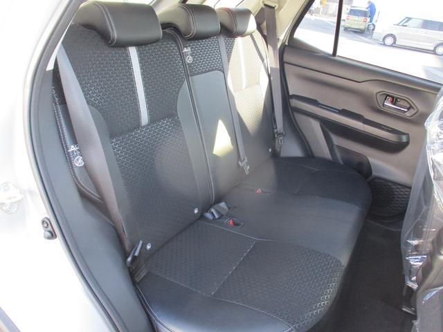 ロッキープレミアムＧ　ＨＥＶＲ７年式　ハイブリッド　１２００ｃｃ　キーフリー　１５ｋｍ（福岡県）の中古車