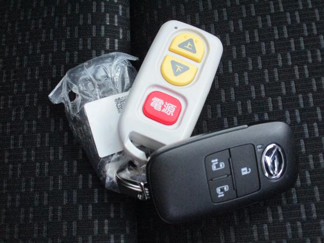 トールシートリフト G UGPR4年式 シートリフト 福祉車両 パワースライドドア 106km(福岡県)の中古車