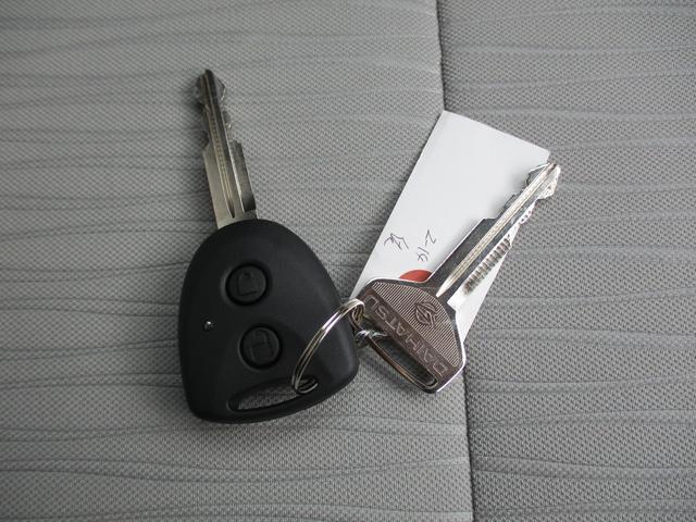 ミライースＸ　ＳＡIIIＲ７年式　届出済み未使用車　キーレス　２ｋｍ（福岡県）の中古車