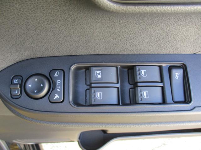 タントカスタムＸＲ７年式　届出済み未使用車　キーフリー　４ｋｍ（福岡県）の中古車