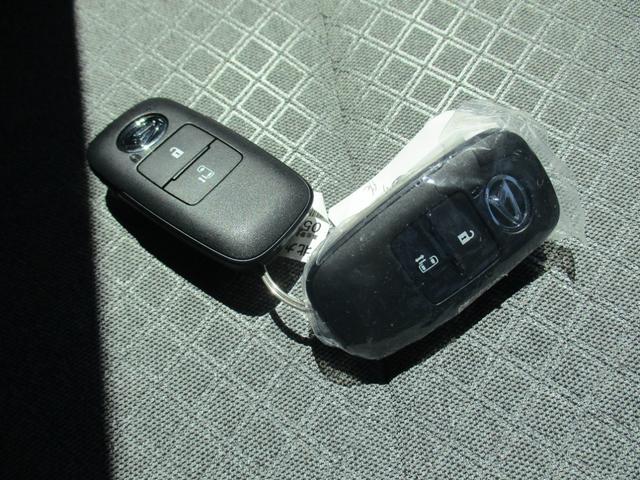 タントＸＲ７　２２４８キロ　ワイドシンプルＣＤチューナー付き（福岡県）の中古車