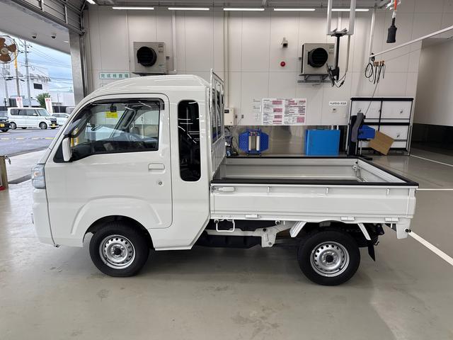 ハイゼットトラックジャンボ５ＭＴ車　パートタイム４ＷＤ車　ハイロー切り替えレバー　カーナビ　ＡＢＳ　運転席助手席エアバック　リモコンキー　作業灯　荷台マット（鹿児島県）の中古車