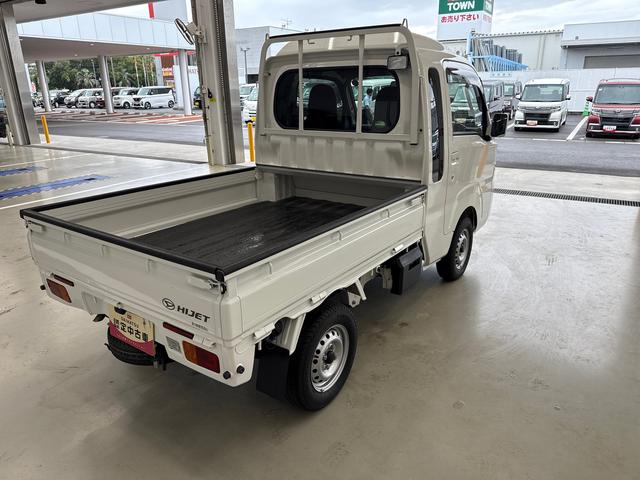 ハイゼットトラックジャンボ５ＭＴ車　パートタイム４ＷＤ車　ハイロー切り替えレバー　カーナビ　ＡＢＳ　運転席助手席エアバック　リモコンキー　作業灯　荷台マット（鹿児島県）の中古車