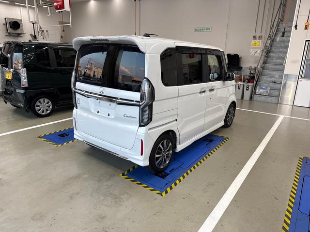 N−BOXカスタムLインパネシフト プッシュスタートスイッチ 電子カードキー アルミホイール ABS 両側スライドドア(鹿児島県)の中古車