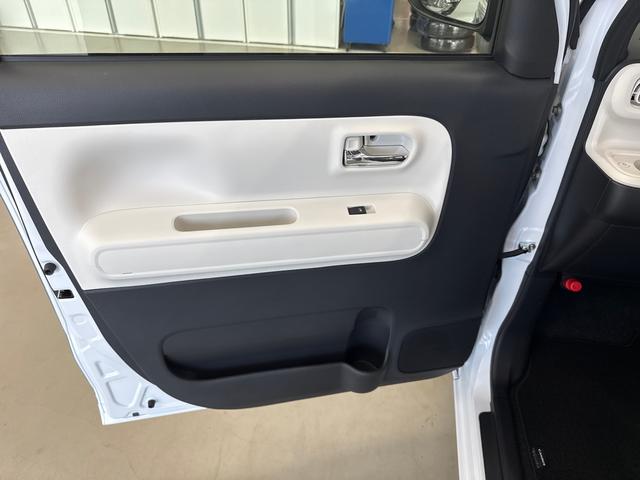 ムーヴキャンバスストライプスGターボターボ車 インパネシフト プッシュスタートスイッチ 電子カードキー 電動パーキングブレーキ 左右オートスライド レーダーブレーキ オートハイビーム レーンキープ ABS(鹿児島県)の中古車