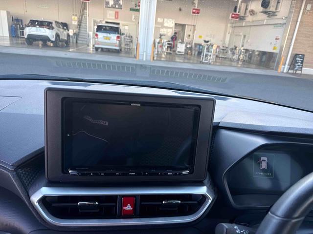 ロッキープレミアムプッシュスタートスイッチ 電子カードキー 衝突軽減システム 車線逸脱警報 アルミホイール ABS ナビゲーション リアシートモニター(鹿児島県)の中古車