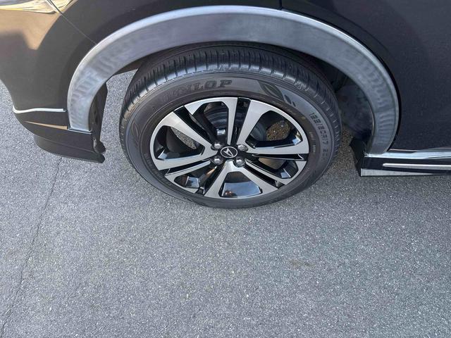 ロッキープレミアムプッシュスタートスイッチ 電子カードキー 衝突軽減システム 車線逸脱警報 アルミホイール ABS ナビゲーション リアシートモニター(鹿児島県)の中古車