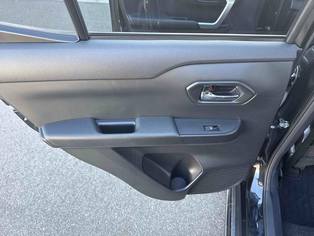 ロッキープレミアムプッシュスタートスイッチ 電子カードキー 衝突軽減システム 車線逸脱警報 アルミホイール ABS ナビゲーション リアシートモニター(鹿児島県)の中古車