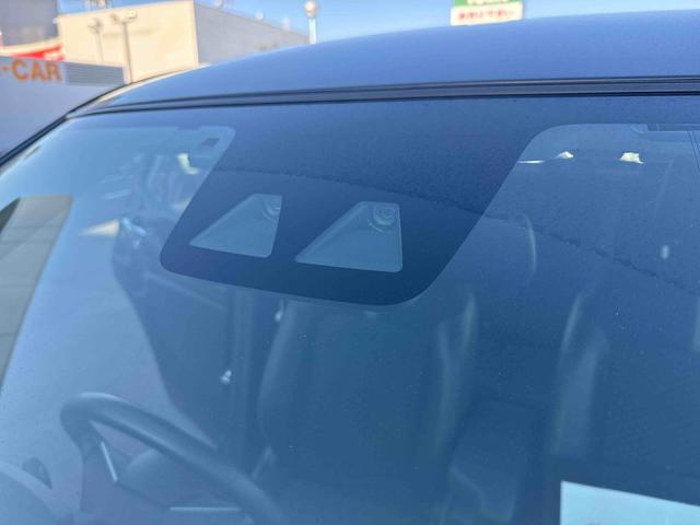 ロッキープレミアムプッシュスタートスイッチ 電子カードキー 衝突軽減システム 車線逸脱警報 アルミホイール ABS ナビゲーション リアシートモニター(鹿児島県)の中古車