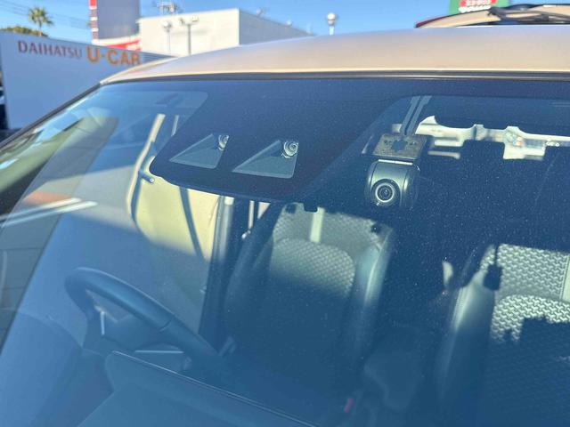 ロッキープレミアムフロアＣＶＴ　衝突軽減システム　車線逸脱警報　アルミホイール　オートハイビーム　ＡＢＳ　ターボ車（鹿児島県）の中古車