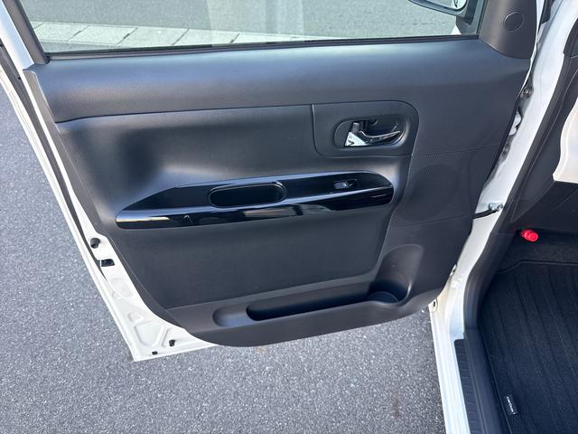 ムーヴキャンバスＧブラックアクセントＶＳ　ＳＡIIIインパネシフト　プッシュスタートスイッチ　電子カードキー　ブレーキサポート　レーンキープ　両側電動ドア　オートマチックハイビーム　ＡＢＳ（鹿児島県）の中古車