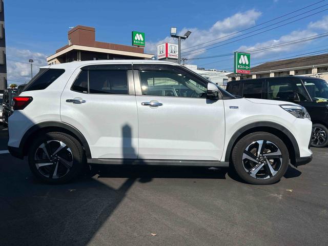 ロッキープレミアムＧ　ＨＥＶ純正カーナビ＆ナビ連動ＦＲドラレコ　パノラマモニター　全車速追従型オートクルーズ　ＥＴＣ　コーナーセンサー　シートヒーター　ＬＥＤヘッドライト　オートライト　プッシュボタンスタート（鹿児島県）の中古車