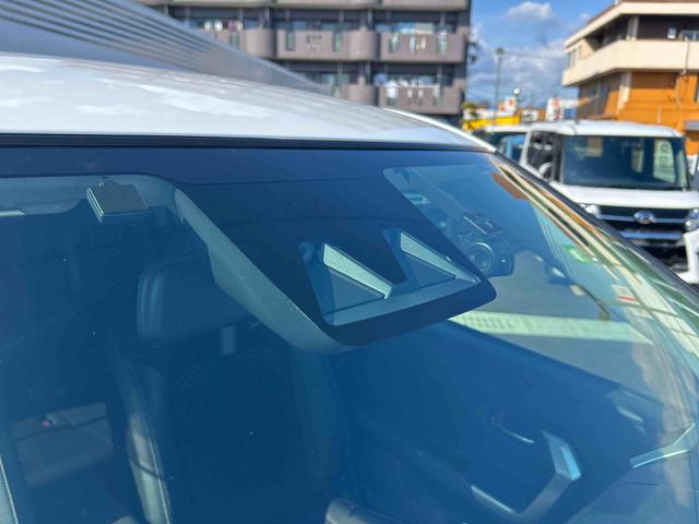 ロッキープレミアムＧ　ＨＥＶ純正カーナビ＆ナビ連動ＦＲドラレコ　パノラマモニター　全車速追従型オートクルーズ　ＥＴＣ　コーナーセンサー　シートヒーター　ＬＥＤヘッドライト　オートライト　プッシュボタンスタート（鹿児島県）の中古車