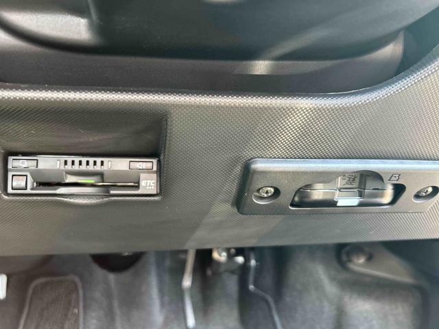 ロッキープレミアムＧ　ＨＥＶ純正カーナビ＆ナビ連動ＦＲドラレコ　パノラマモニター　全車速追従型オートクルーズ　ＥＴＣ　コーナーセンサー　シートヒーター　ＬＥＤヘッドライト　オートライト　プッシュボタンスタート（鹿児島県）の中古車