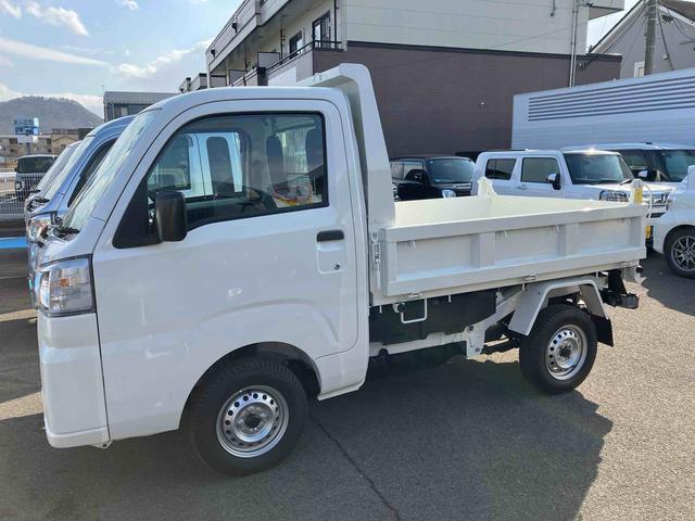 ハイゼットトラック多目的ダンプ４ＷＤ　５速マニュアル　６６０ｃｃ　電動モーター式ダンプ　運転席・助手席エアバッグ　エアコン　パワーステアリング　荷台作業灯　リヤ４枚リーフスプリング　左右乗降アシストグリップ　スマートアシスト非装着（福島県）の中古車