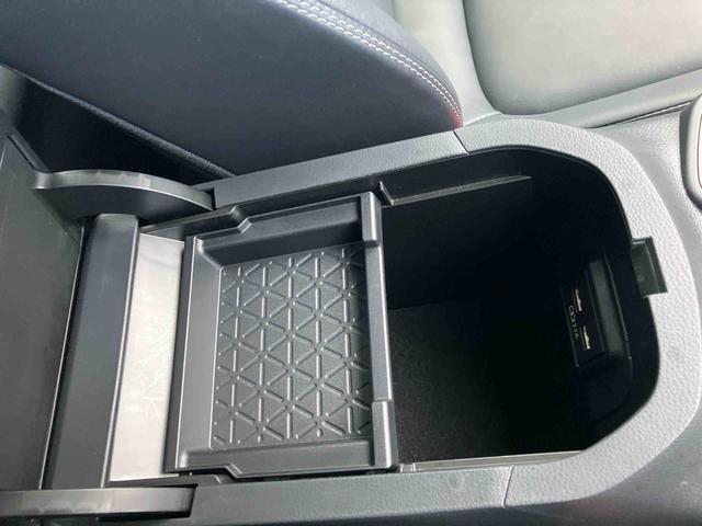 ＲＡＶ４ハイブリッドＧ４ＷＤ　２５００ｃｃ　ナビ　サンルーフ　ナビ　全方位モニター　ＥＴＣ車載器　運転席パワーシート　クルーズコントロール　革巻ステアリングホイール　ＵＶカットガラス　車検整備付（福島県）の中古車