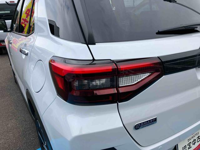 ロッキープレミアムＧ　ＨＥＶ　スマートアシスト搭載２ＷＤ　ＣＶＴ　１２００ｃｃ　ハイブリッド　衝突被害軽減ブレーキ　横滑り防止装置　ＡＢＳ　サイドエアバッグ　プッシュボタンスタート　クルーズコントロール　ディスプレイオーディオ　全方位モニター（福島県）の中古車