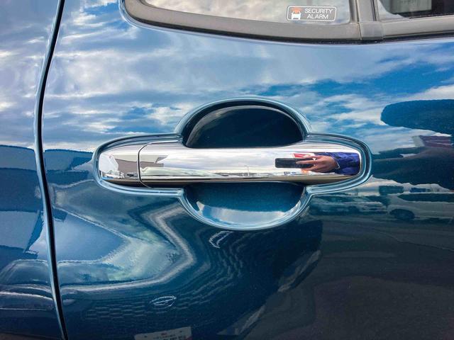 ロッキープレミアム２ＷＤ　ＣＶＴ　１０００ｃｃ　衝突被害軽減ブレーキ　横滑り防止装置　ＡＢＳ　アイドリングストップ　プッシュボタンスタート　ナビ　全方位モニター　全席シートヒーター　クルーズコントロール（福島県）の中古車