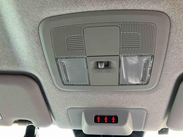 ロッキープレミアム２ＷＤ　ＣＶＴ　１０００ｃｃ　衝突被害軽減ブレーキ　横滑り防止装置　ＡＢＳ　アイドリングストップ　プッシュボタンスタート　ナビ　全方位モニター　全席シートヒーター　クルーズコントロール（福島県）の中古車