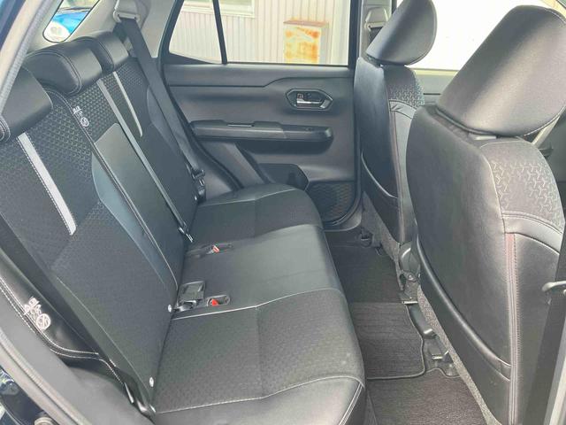 ロッキープレミアム２ＷＤ　ＣＶＴ　１０００ｃｃ　衝突被害軽減ブレーキ　横滑り防止装置　ＡＢＳ　アイドリングストップ　プッシュボタンスタート　ナビ　全方位モニター　全席シートヒーター　クルーズコントロール（福島県）の中古車