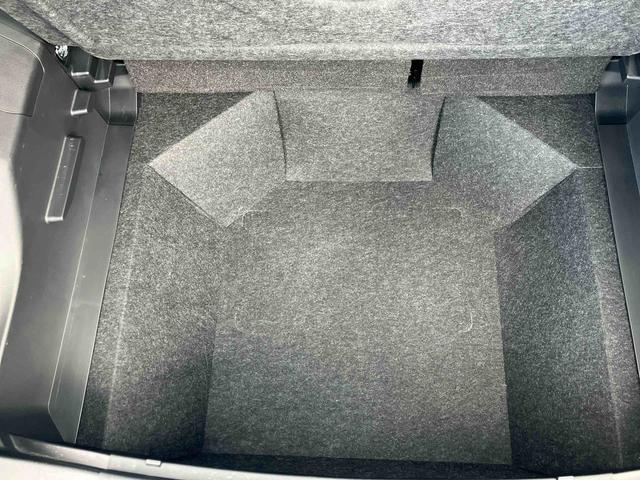 ロッキープレミアム２ＷＤ　ＣＶＴ　１０００ｃｃ　衝突被害軽減ブレーキ　横滑り防止装置　ＡＢＳ　アイドリングストップ　プッシュボタンスタート　ナビ　全方位モニター　全席シートヒーター　クルーズコントロール（福島県）の中古車