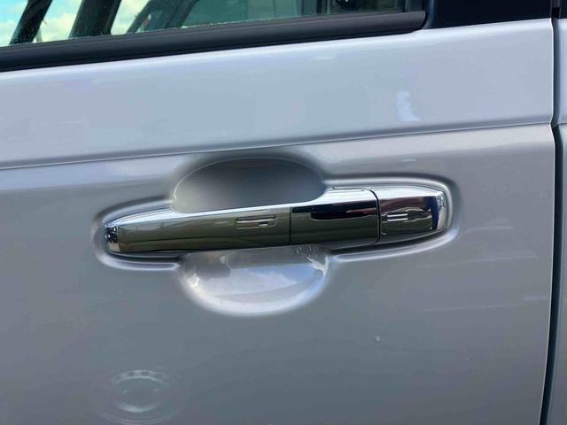 ムーヴキャンバスストライプスＧ　届出済未使用車４ＷＤ　ＣＶＴ　６６０ｃｃ　衝突被害軽減ブレーキ　横滑り防止装置　ＡＢＳ　サイドエアバッグ　アイドリングストップ　プッシュボタンスタート　両側電動スライドドア　ベンチシート　全席シートヒーター（福島県）の中古車