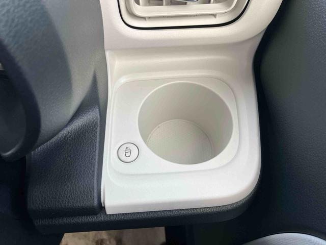 ムーヴキャンバスストライプスＧ　届出済未使用車４ＷＤ　ＣＶＴ　６６０ｃｃ　衝突被害軽減ブレーキ　横滑り防止装置　ＡＢＳ　サイドエアバッグ　アイドリングストップ　プッシュボタンスタート　両側電動スライドドア　ベンチシート　全席シートヒーター（福島県）の中古車