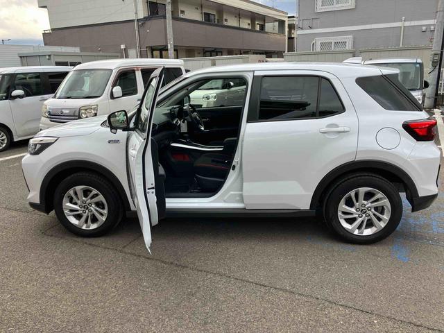 ロッキーＸ　ＨＥＶ２ＷＤ　ＣＶＴ　１２００ｃｃ　ハイブリッド　衝突被害軽減ブレーキ　横滑り防止装置　ＡＢＳ　サイドエアバッグ　スマートキー　プッシュボタンスタート　ディスプレイオーディオ　バックモニター（福島県）の中古車