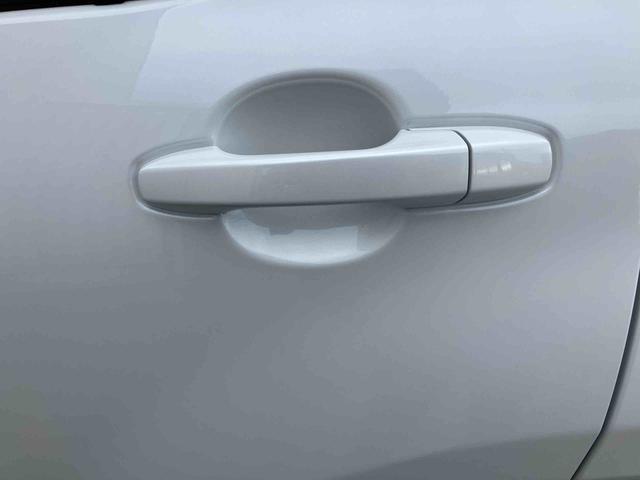 ロッキーＸ　ＨＥＶ２ＷＤ　ＣＶＴ　１２００ｃｃ　ハイブリッド　衝突被害軽減ブレーキ　横滑り防止装置　ＡＢＳ　サイドエアバッグ　スマートキー　プッシュボタンスタート　ディスプレイオーディオ　バックモニター（福島県）の中古車