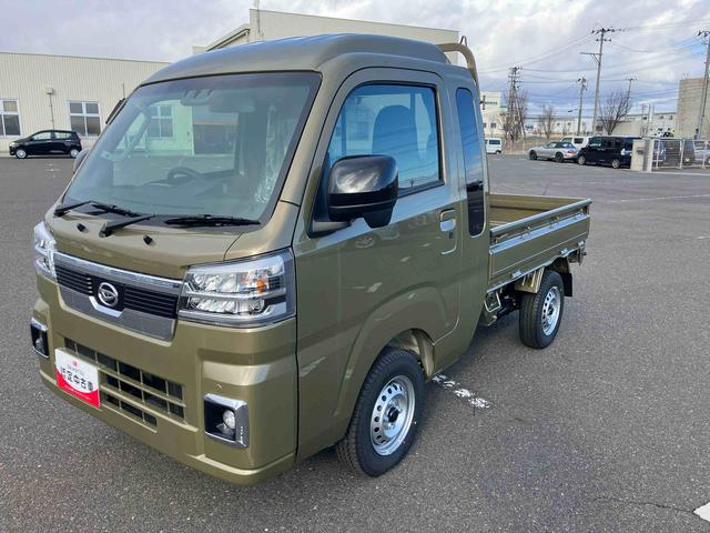 ハイゼットトラックジャンボエクストラ　４ＷＤ　届出済未使用車４ＷＤ　ＣＶＴ　６６０ｃｃ　衝突被害軽減ブレーキ　横滑り防止装置　ＡＢＳ　エアバッグ　アイドリングストップ　プッシュボタンスタート　マニュアルエアコン　パワーステアリング　荷台作業灯　届出済未使用車（福島県）の中古車