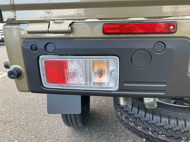 ハイゼットトラックジャンボエクストラ　４ＷＤ　届出済未使用車４ＷＤ　ＣＶＴ　６６０ｃｃ　衝突被害軽減ブレーキ　横滑り防止装置　ＡＢＳ　エアバッグ　アイドリングストップ　プッシュボタンスタート　マニュアルエアコン　パワーステアリング　荷台作業灯　届出済未使用車（福島県）の中古車