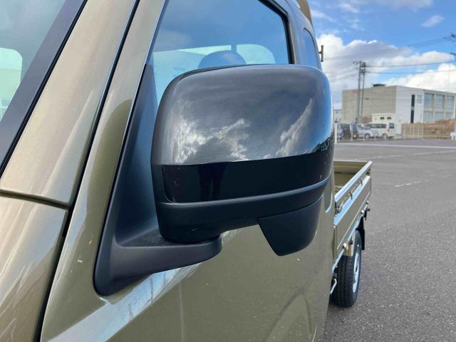 ハイゼットトラックジャンボエクストラ　４ＷＤ　届出済未使用車４ＷＤ　ＣＶＴ　６６０ｃｃ　衝突被害軽減ブレーキ　横滑り防止装置　ＡＢＳ　エアバッグ　アイドリングストップ　プッシュボタンスタート　マニュアルエアコン　パワーステアリング　荷台作業灯　届出済未使用車（福島県）の中古車