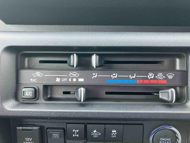 ハイゼットトラックジャンボエクストラ　４ＷＤ　届出済未使用車４ＷＤ　ＣＶＴ　６６０ｃｃ　衝突被害軽減ブレーキ　横滑り防止装置　ＡＢＳ　エアバッグ　アイドリングストップ　プッシュボタンスタート　マニュアルエアコン　パワーステアリング　荷台作業灯　届出済未使用車（福島県）の中古車