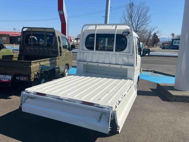 ハイゼットトラックジャンボエクストラ４ＷＤ　６６０ｃｃ　５速マニュアル　デフロック　衝突被害軽減ブレーキ　横滑り防止装置　ＡＢＳ　アイドリングストップ　プッシュボタンスタート　マニュアルエアコン　パワーステアリング（福島県）の中古車