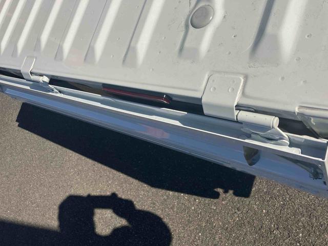 ハイゼットトラックジャンボエクストラ４ＷＤ　６６０ｃｃ　５速マニュアル　デフロック　衝突被害軽減ブレーキ　横滑り防止装置　ＡＢＳ　アイドリングストップ　プッシュボタンスタート　マニュアルエアコン　パワーステアリング（福島県）の中古車